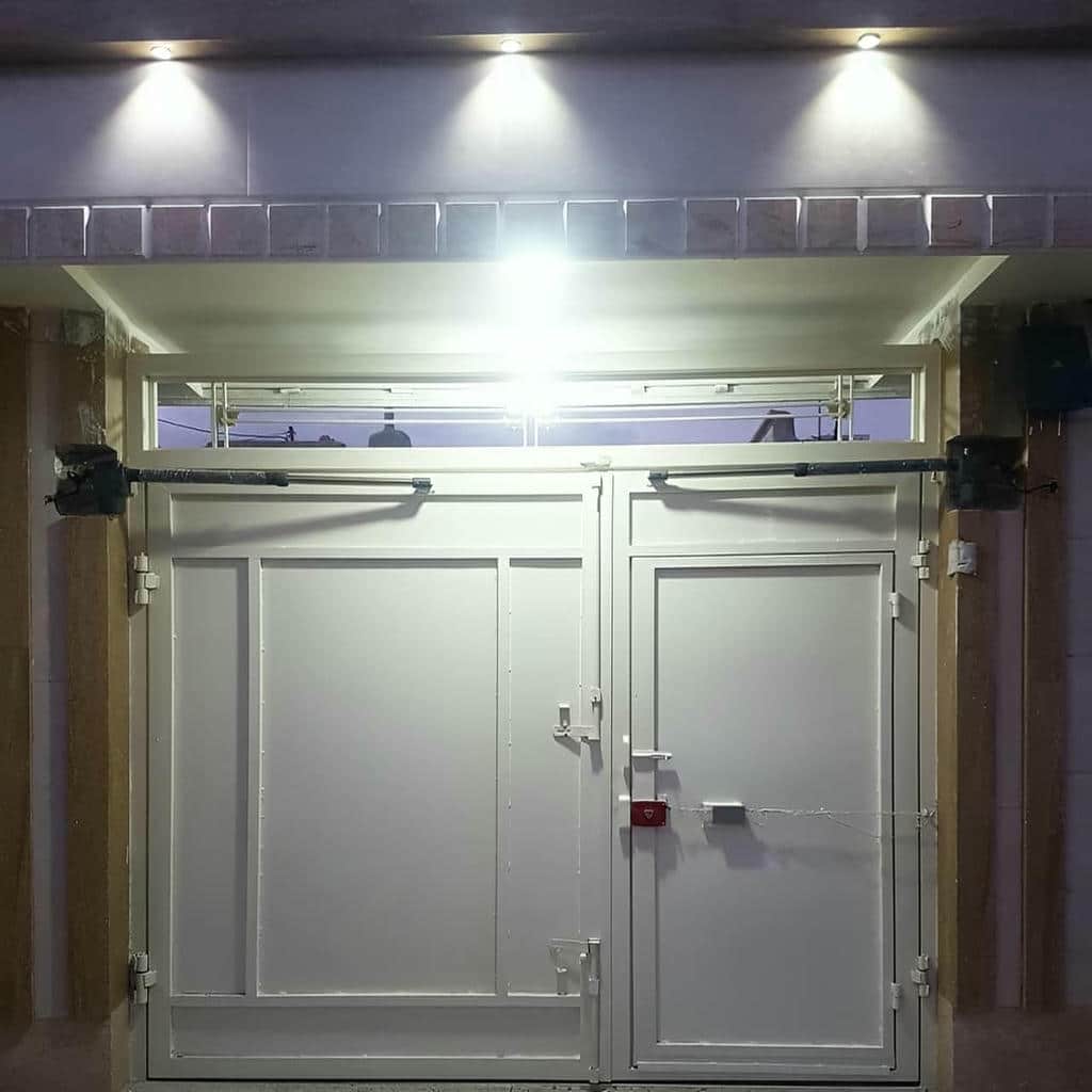 ساخت پایه جک درب پارکینگ الکترومکانیک مقاوم