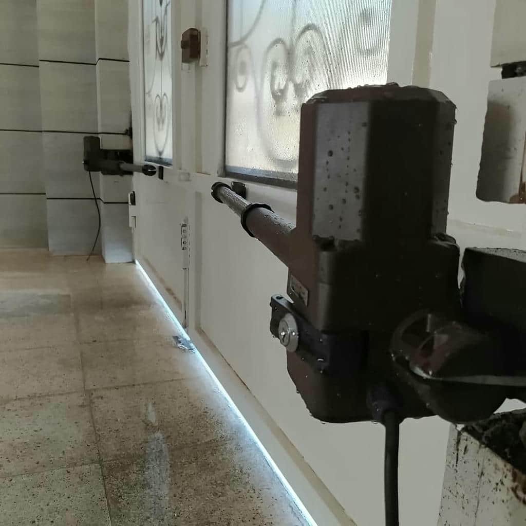 جک بازویی ایرانی با بسته شدن مطمئن دو لنگه