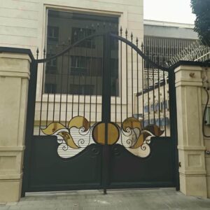 12 نمونه درب آهنی باغ ماشین رو