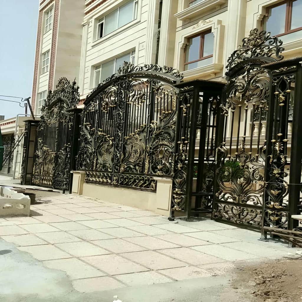 سفارش درب پارکینگ ویلا ماشین رو متناسب با ابعاد خودرو