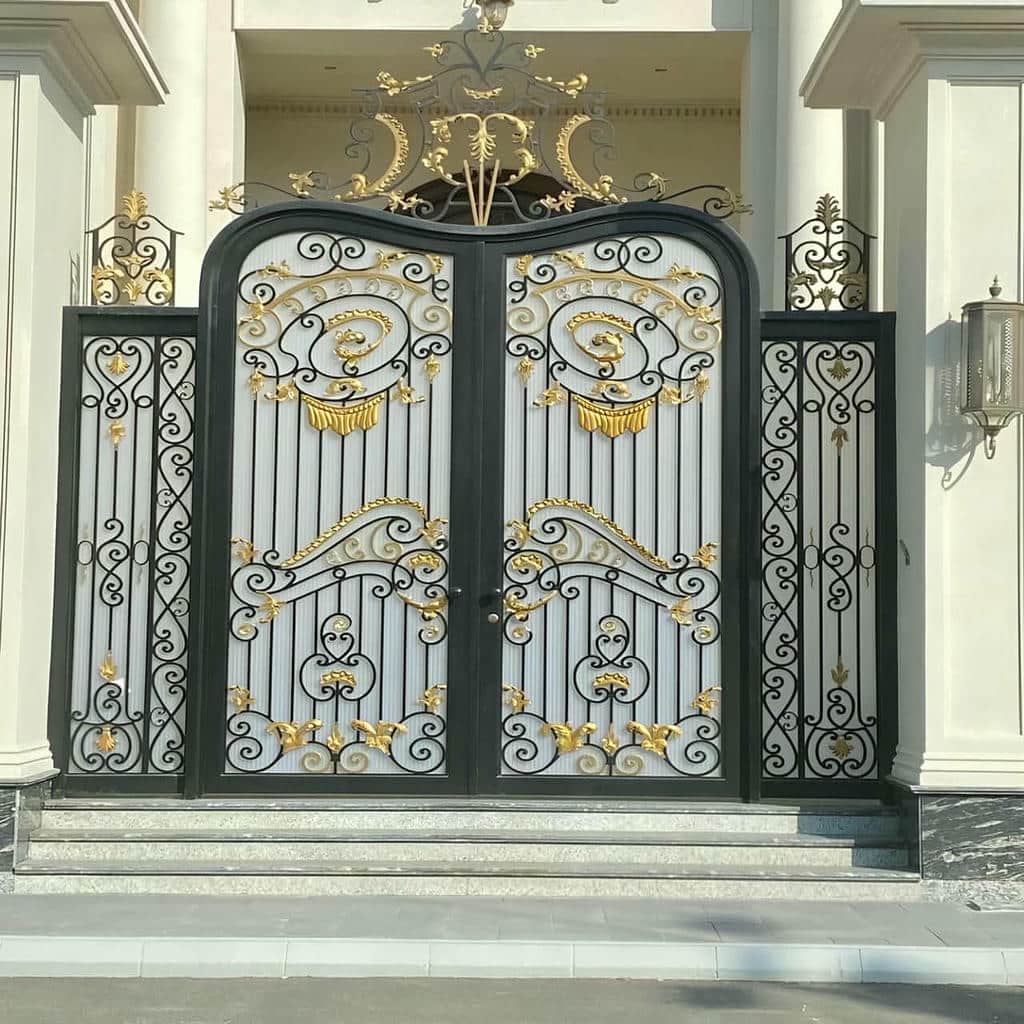 خرید درب آهنی کلاسیک کتیبه دار با قفل مطمئن