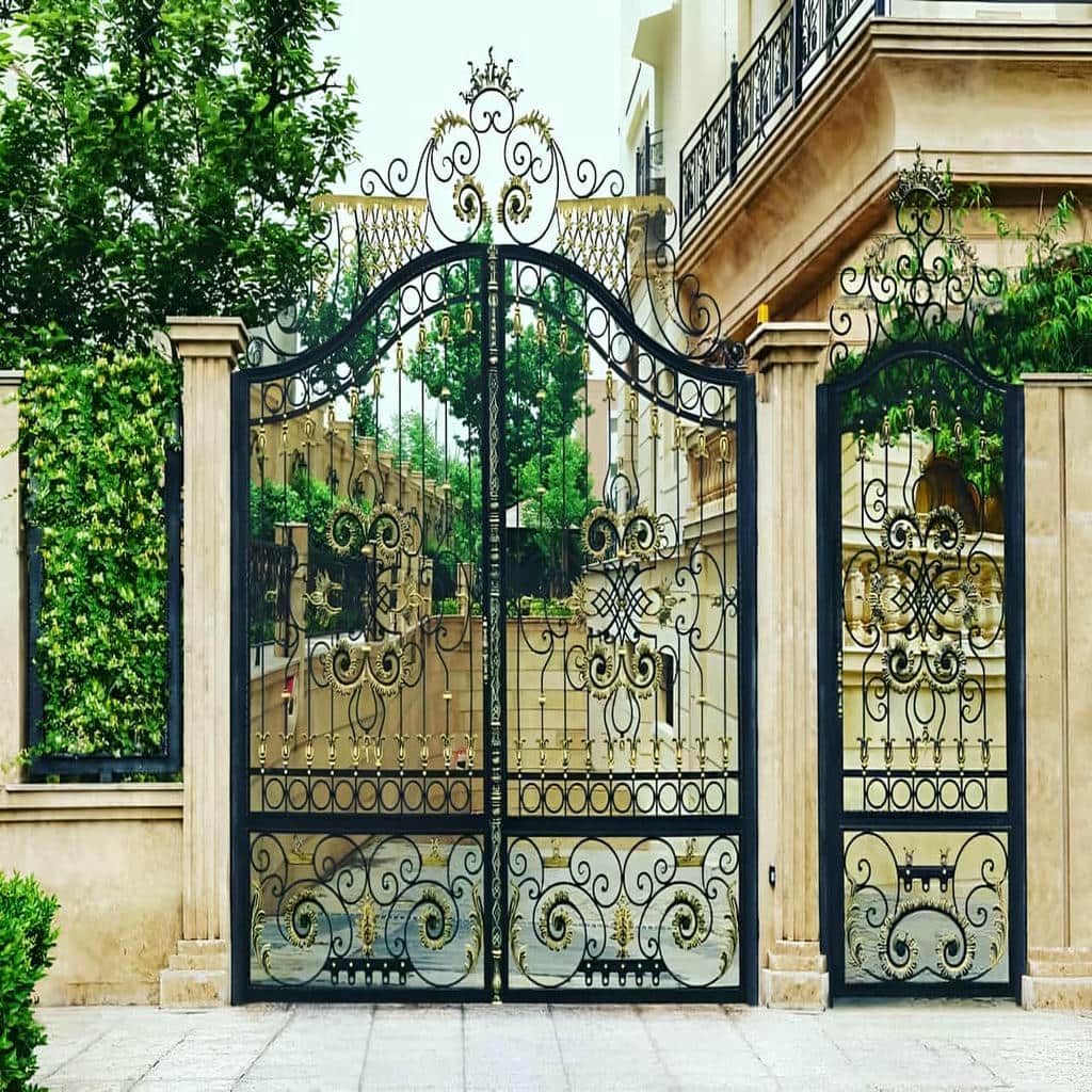 قیمت درب پارکینگ آهنی ریلی با قفل تقویتشده