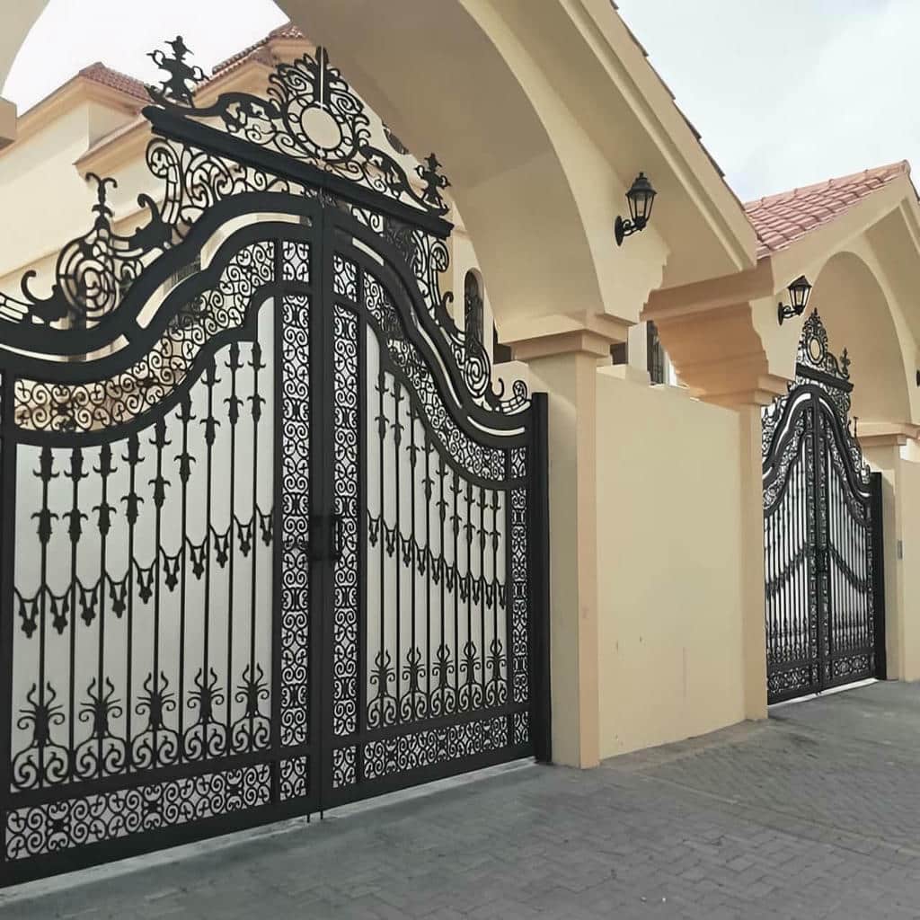 11 نمونه درب حیاط کشویی ریل زمینی
