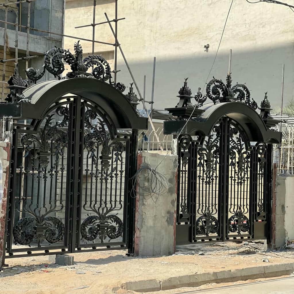 نصب درب باغی ویلایی فرفورژه با حرکت روان