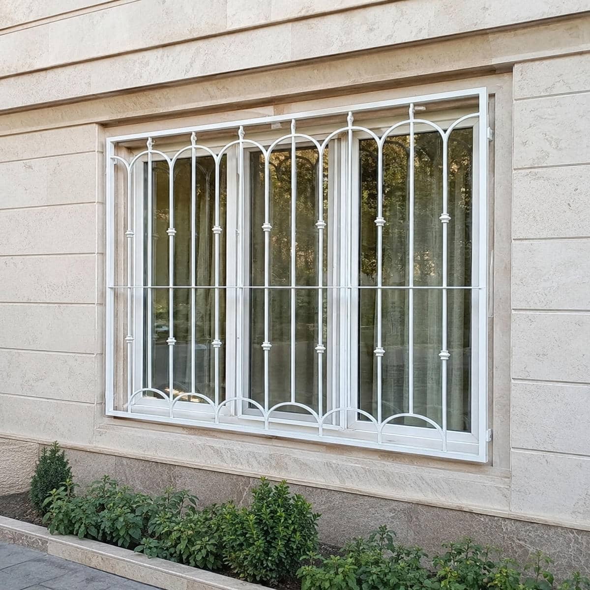 11 طرح حفاظ پنجره سفید طلایی نمای سنگ 11 طرح حفاظ پنجره سفید طلایی نمای سنگ