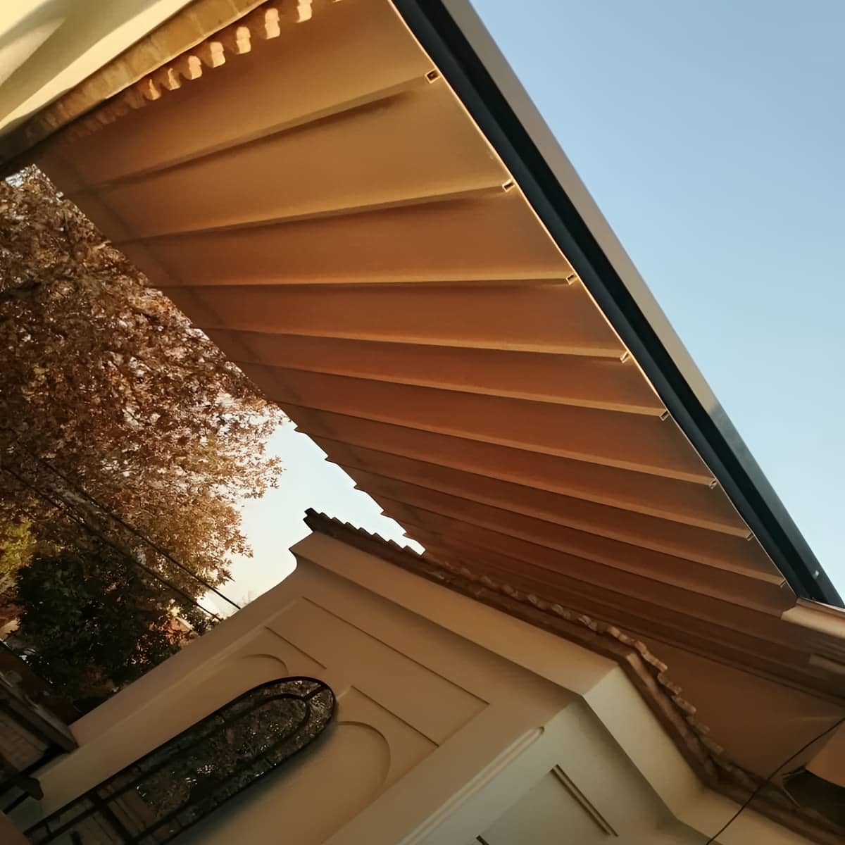 سایبان بازویی سازه مقاوم بزرگ مرکز فروش سایبان بازویی سفارشی برای ابعاد و دهانههای بزرگ