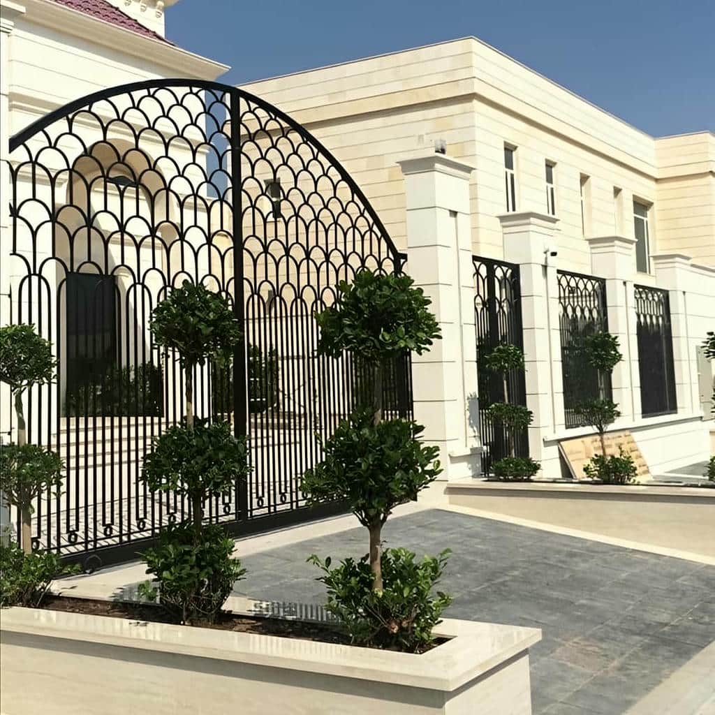 درب فلزی پوشش مقاوم