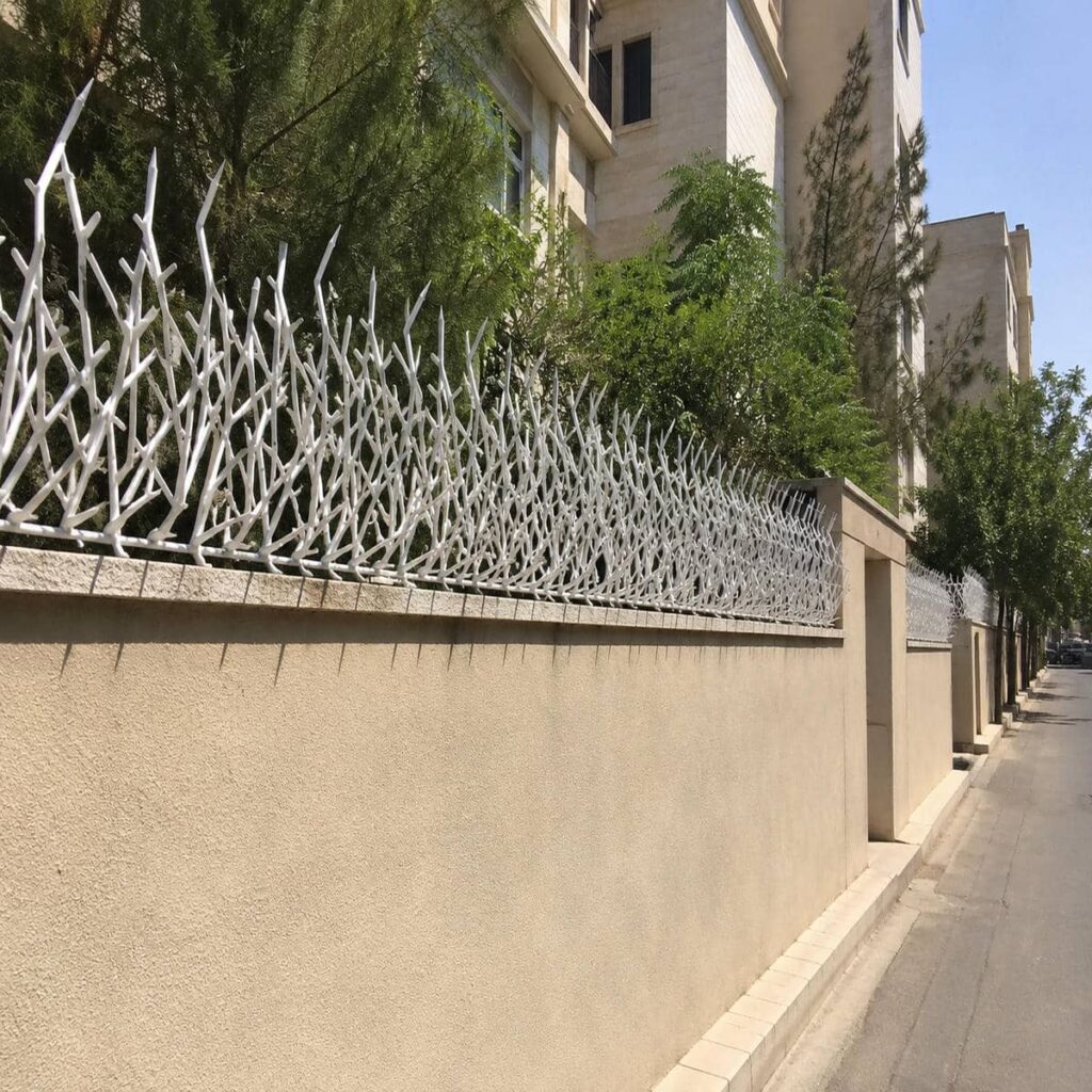 حفاظ دیوار باغ با پوشش رنگ مقاوم