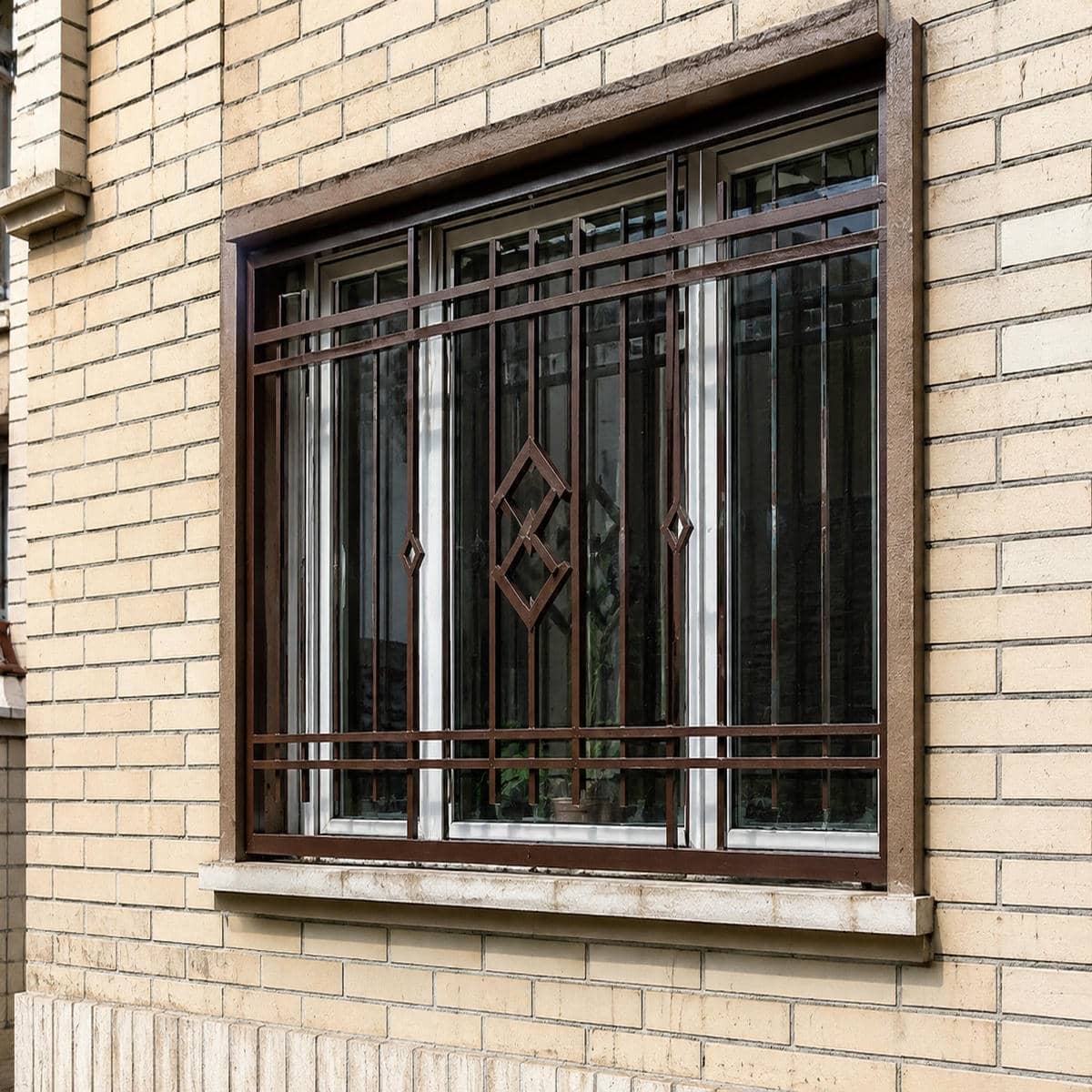 حفاظ پنجره آهنی فلزی سفارشی حفاظ پنجره آهنی سفارشی مناسب ابعاد و دهانه های بزرگ