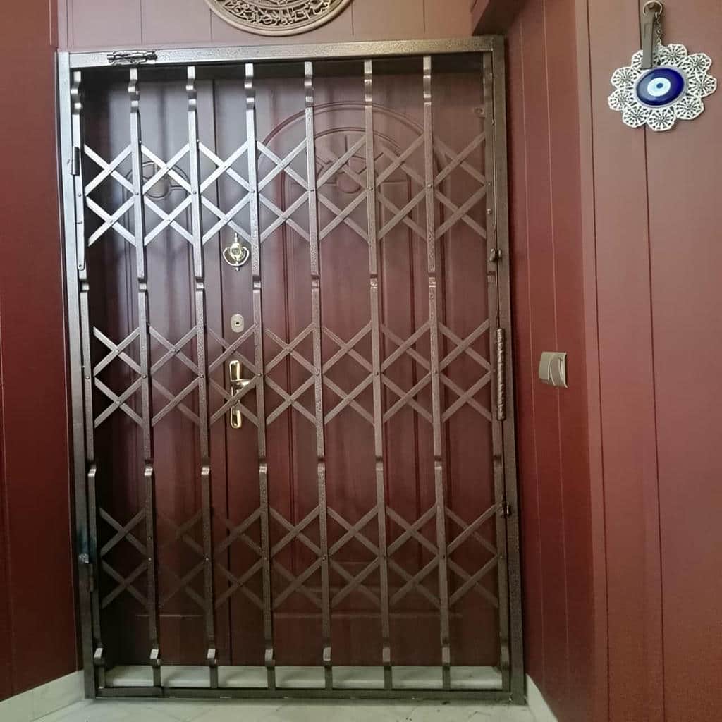 بازدید کارشناس از چهارچوب قدیمی در استان کرمانشاه بازدید کارشناس از چهارچوب قدیمی در استان کرمانشاه