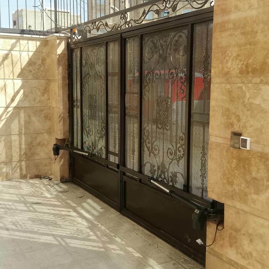 جک درب پارکینگ دو لنگه با بدنه فلزی
