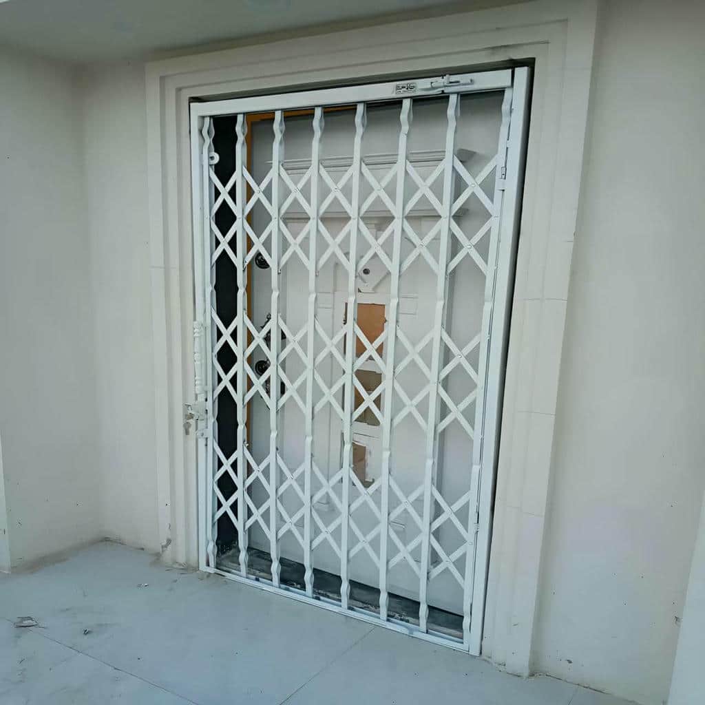حفاظ درب آکاردئونی تاشو در استان گلستان