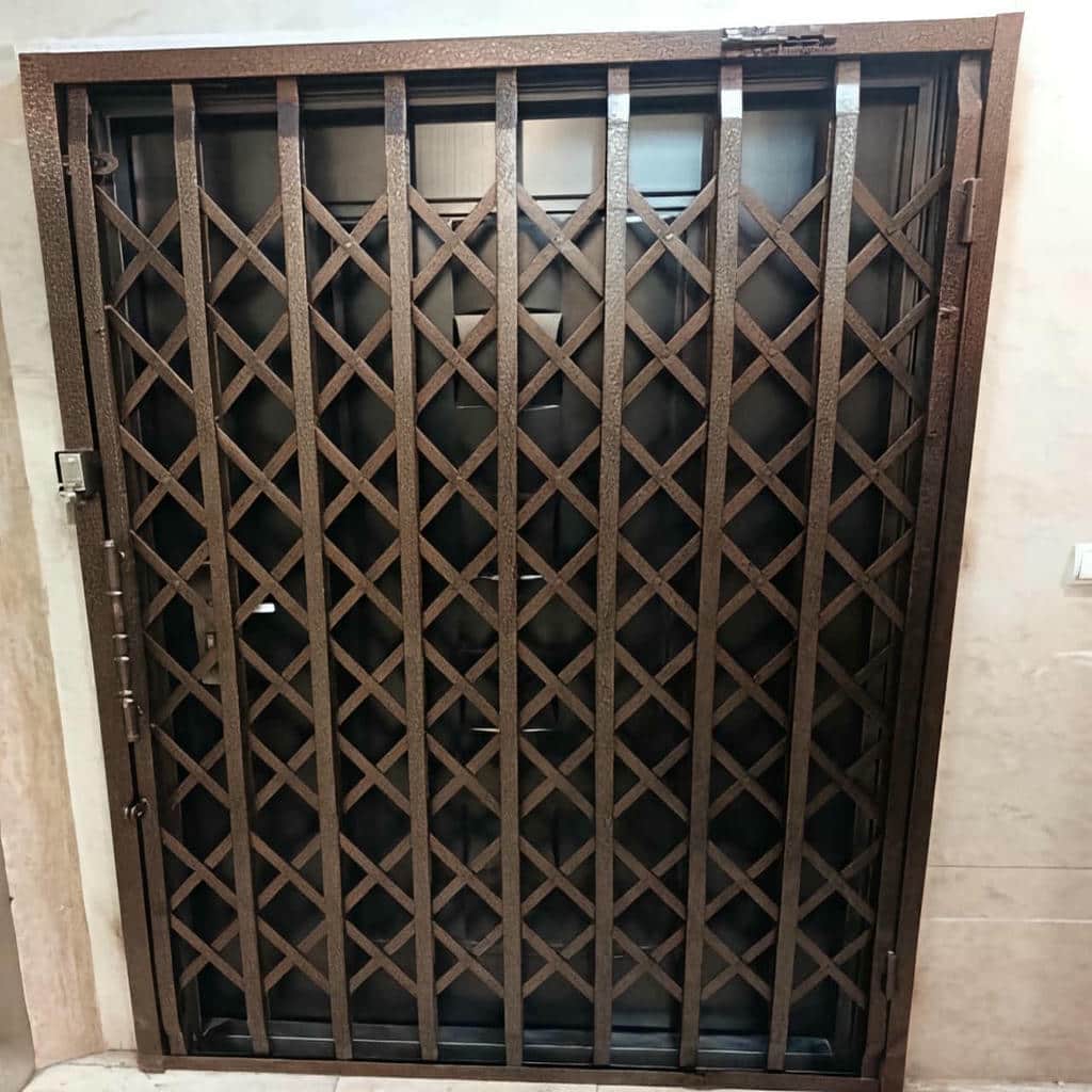 حفاظ درب آکاردئونی جمعشونده در استان سمنان حفاظ درب آکاردئونی جمعشونده در استان سمنان