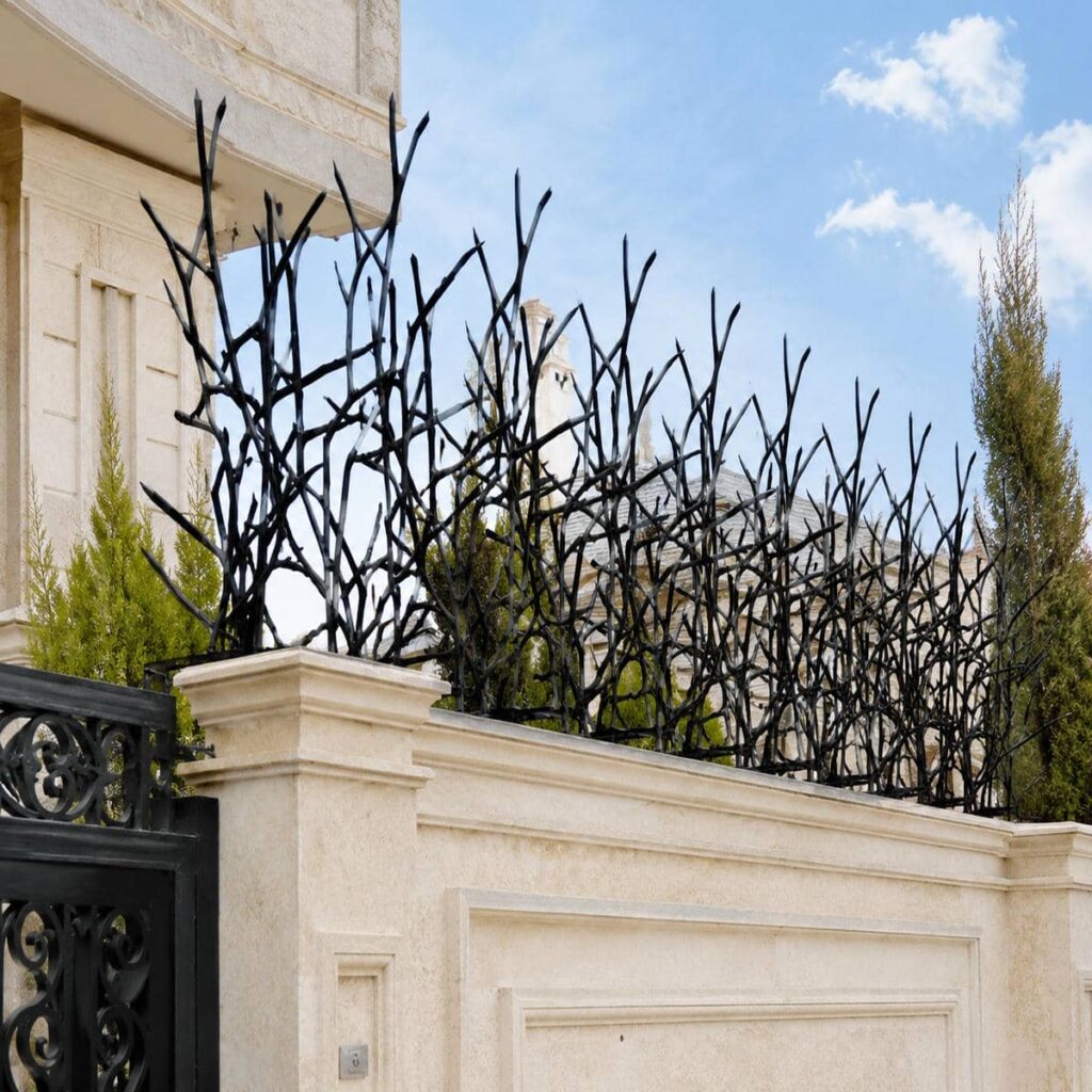 حفاظ دیوار سرنیزه ای فلزی سنندج