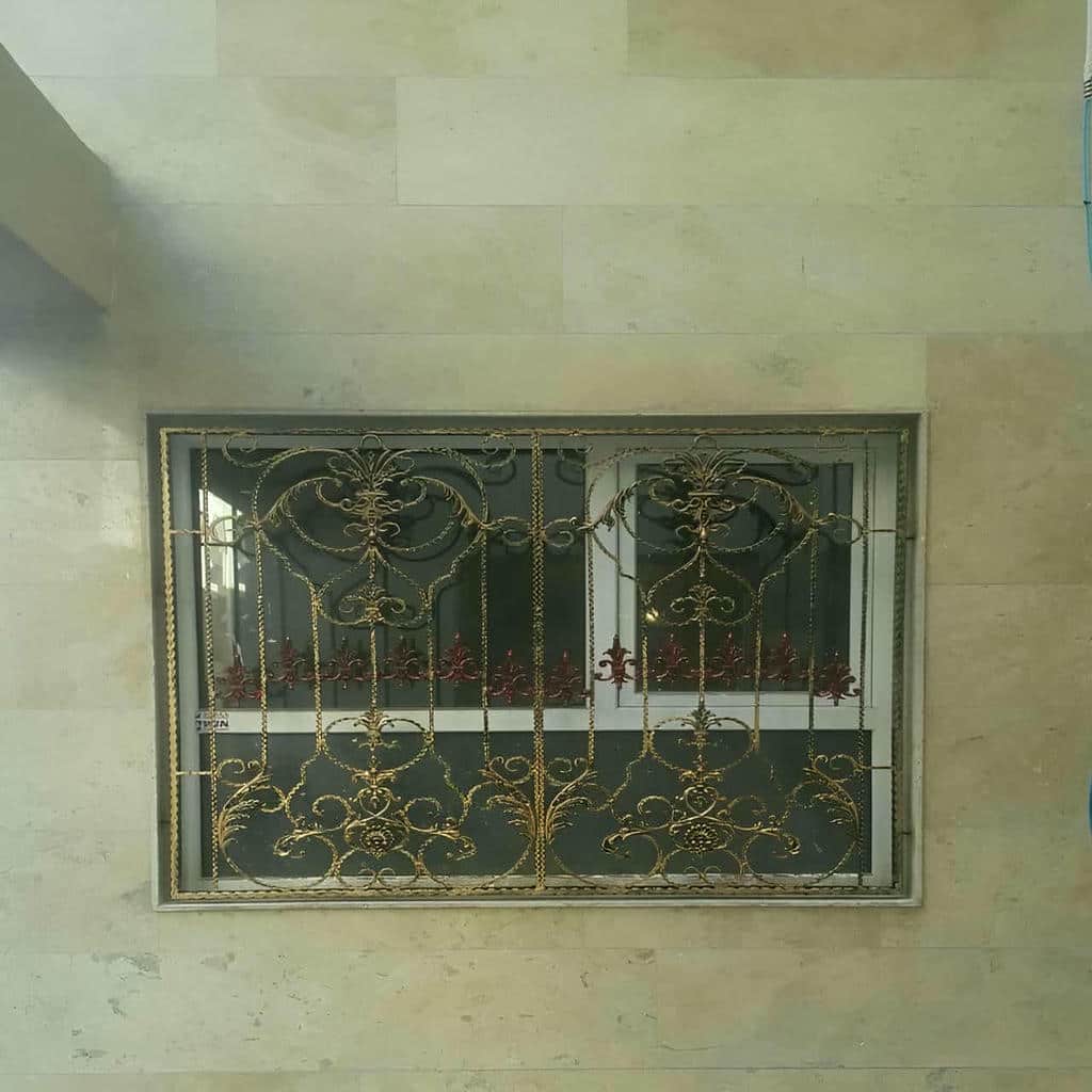 حفاظ پنجره با پوشش رنگ کوره‌ای