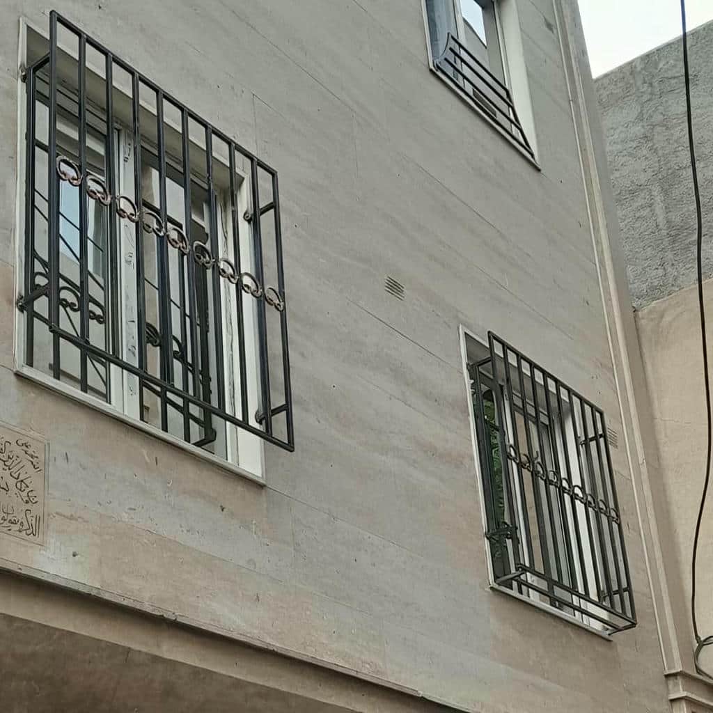 حفاظ پنجره با پوشش رنگ کوره ای