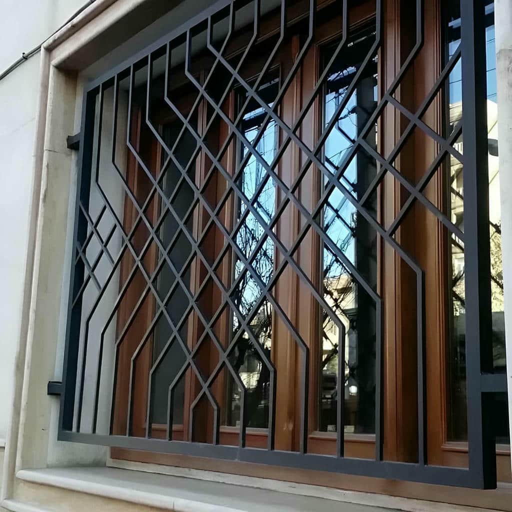 حفاظ پنجره برای پنجره طبقه همکف