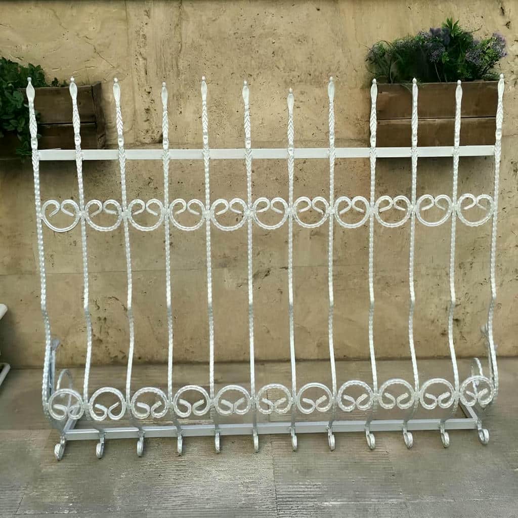 حفاظ پنجره ساده سفید استان کرمان