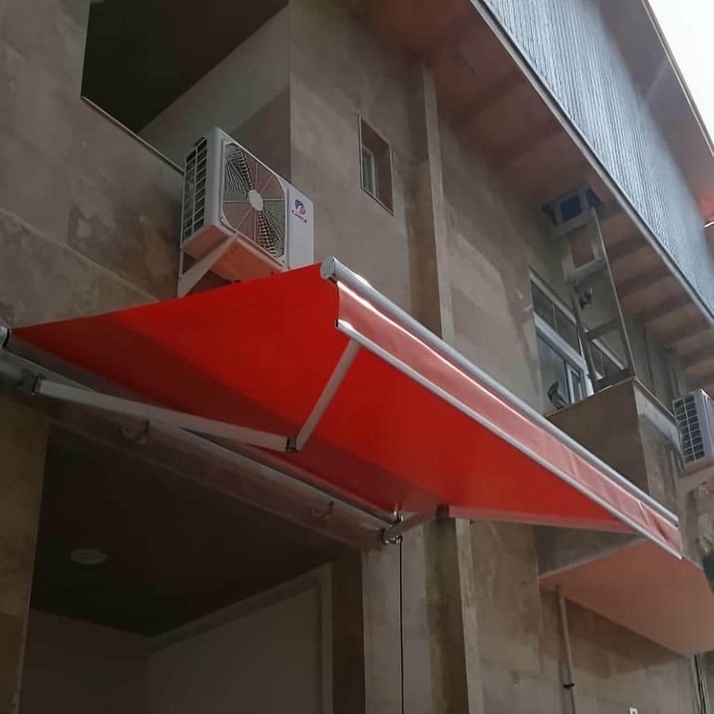 سایبان برقی مغازه با پوشش روشن در استان کهگیلویه و بویراحمد سایبان برقی مغازه با پوشش روشن در استان کهگیلویه و بویراحمد