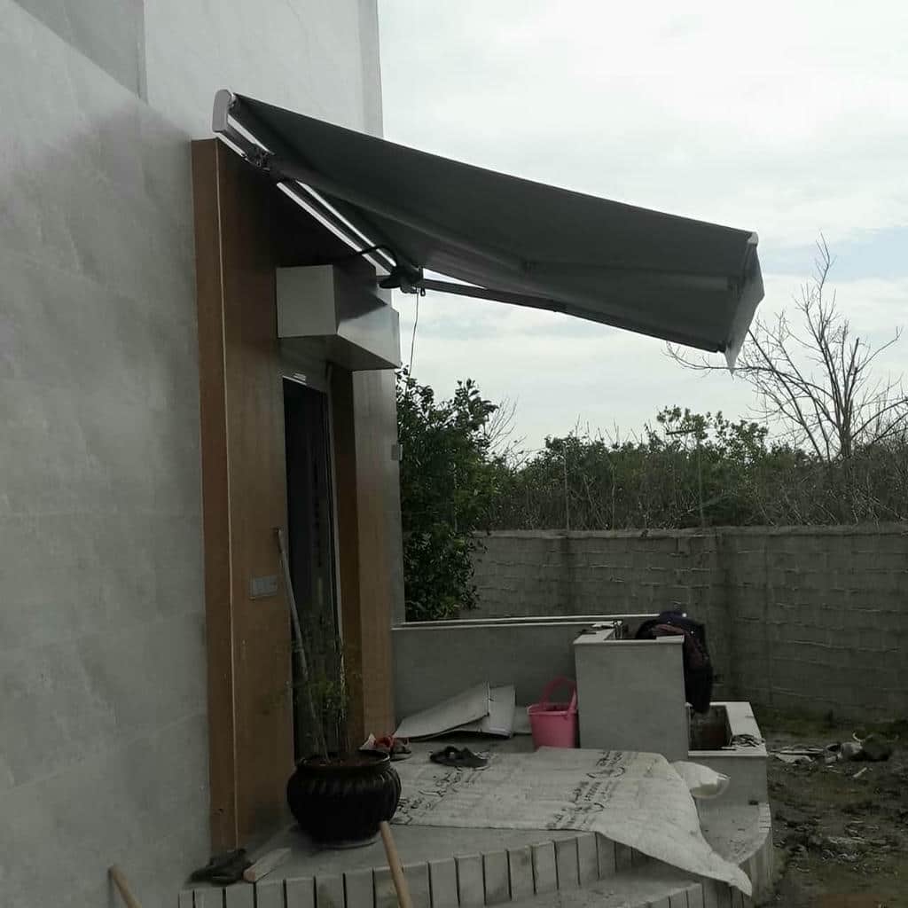 سایبان برقی پارچه کرم در استان زنجان