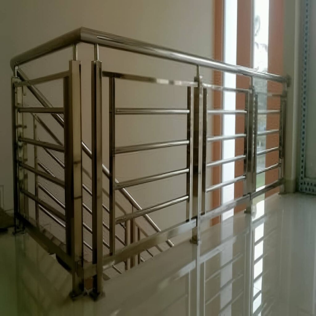 نرده راه پله استیل براق در ارومیه