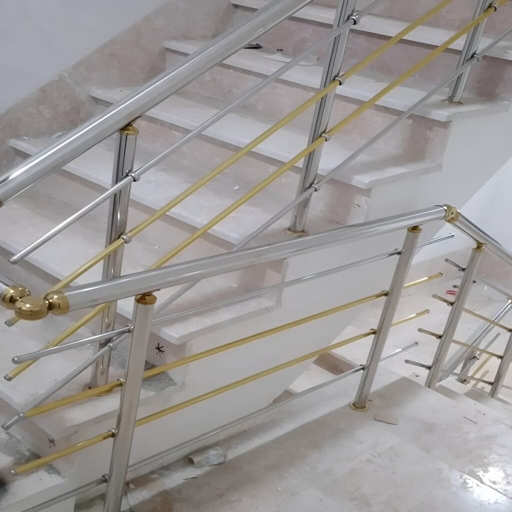 نرده راه پله استیل در یاسوج با پرداخت براق