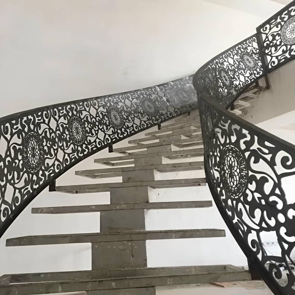 نرده راه پله ساده برای خانه در استان قم نرده راه پله ساده برای خانه در استان قم