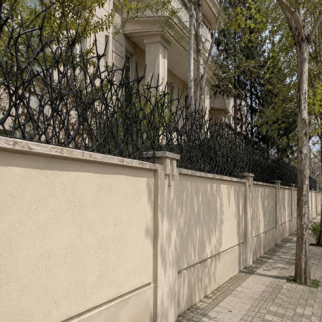 نرده روی دیوار با تراکم متناسب پروژه گرگان نرده روی دیوار با تراکم متناسب پروژه گرگان