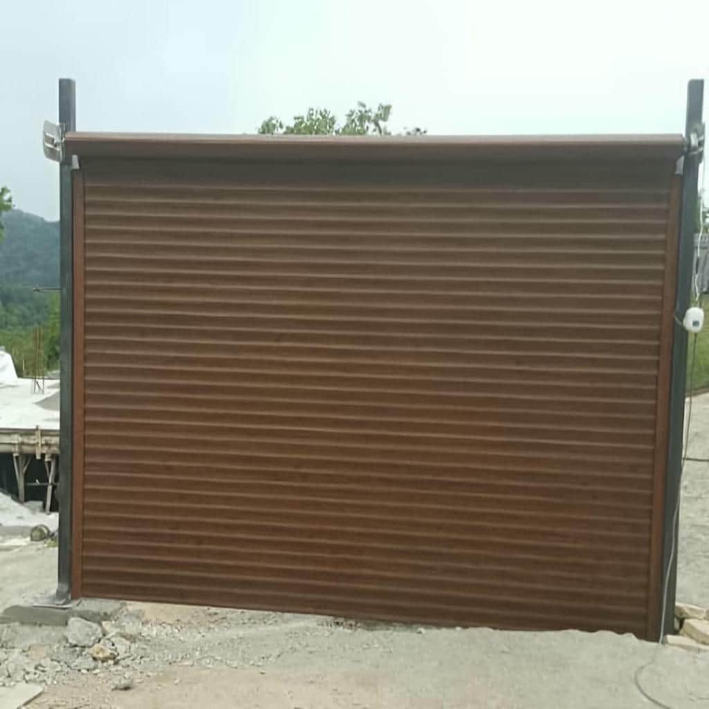 کرکره برقی ریموت دار برای دهانه تجاری