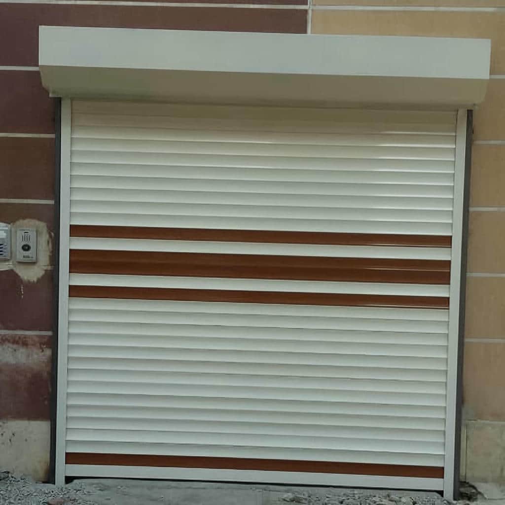 کرکره برقی فولادی برای دهانه پارکینگ مسکونی کرکره برقی فولادی برای دهانه پارکینگ مسکونی