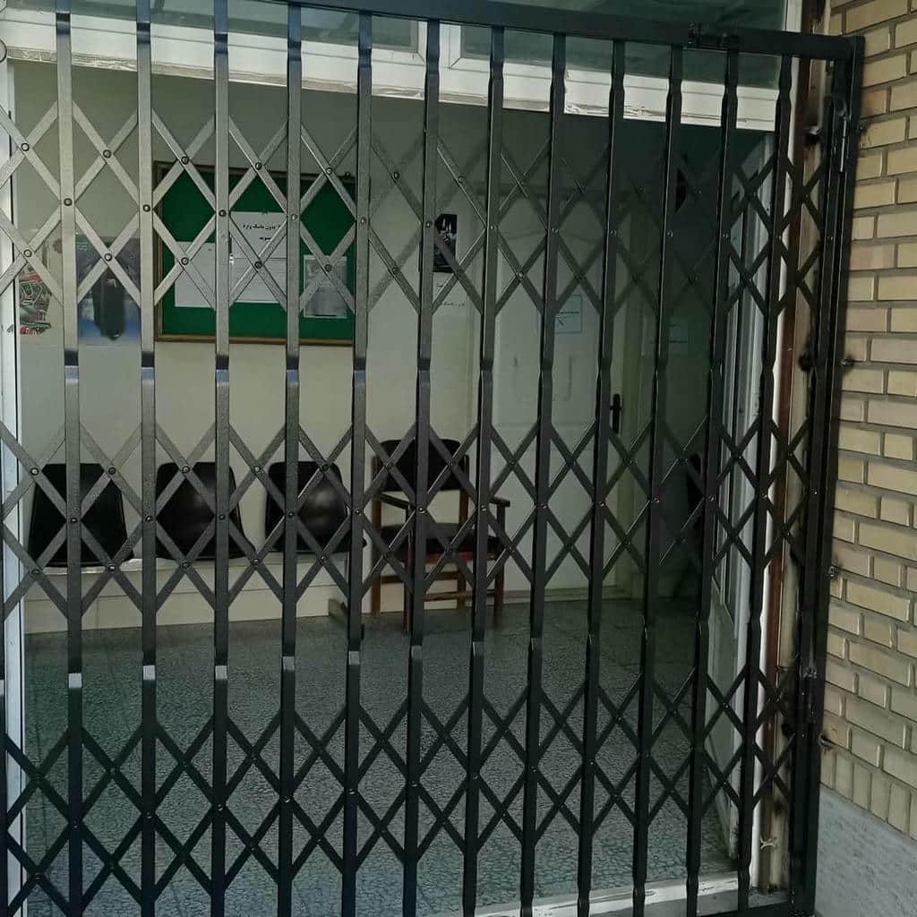 گارد درب آپارتمان با قفل مرکزی