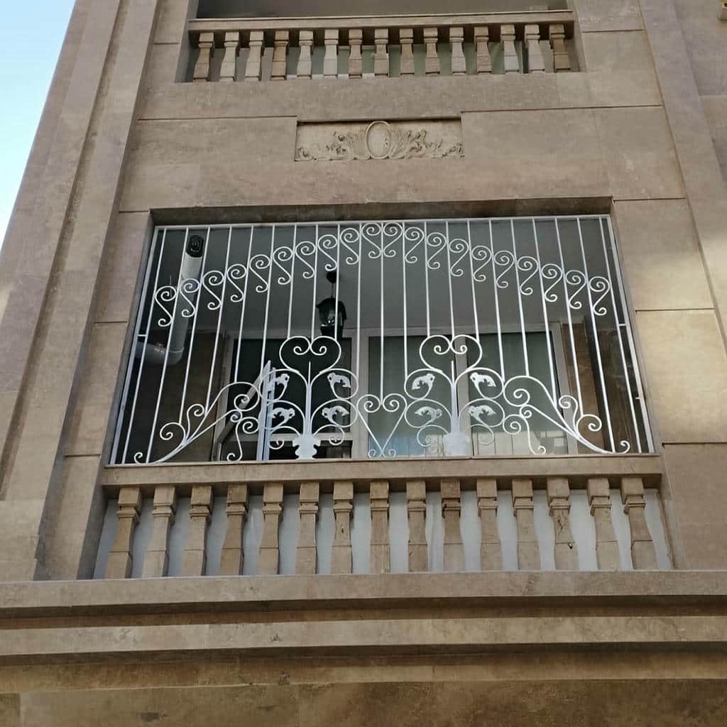 گارد پنجره سفارشی برای پنجره بزرگ در زنجان گارد پنجره سفارشی برای پنجره بزرگ در زنجان