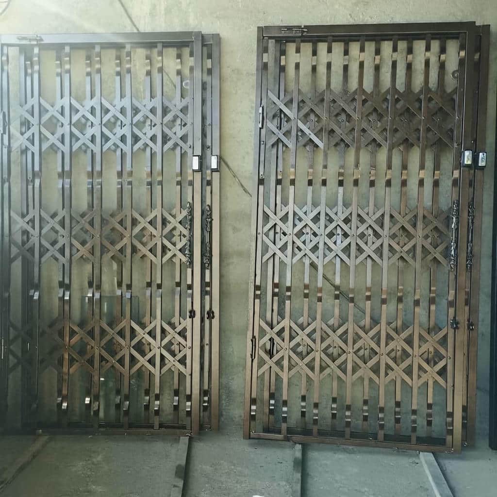 مرکز تخصصی فروش حفاظ درب آکاردئونی در استان بوشهر