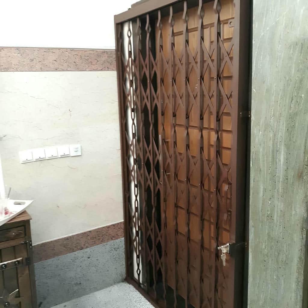 مرکز فروش درب آکاردئونی و حفاظ آپارتمان در بیرجند