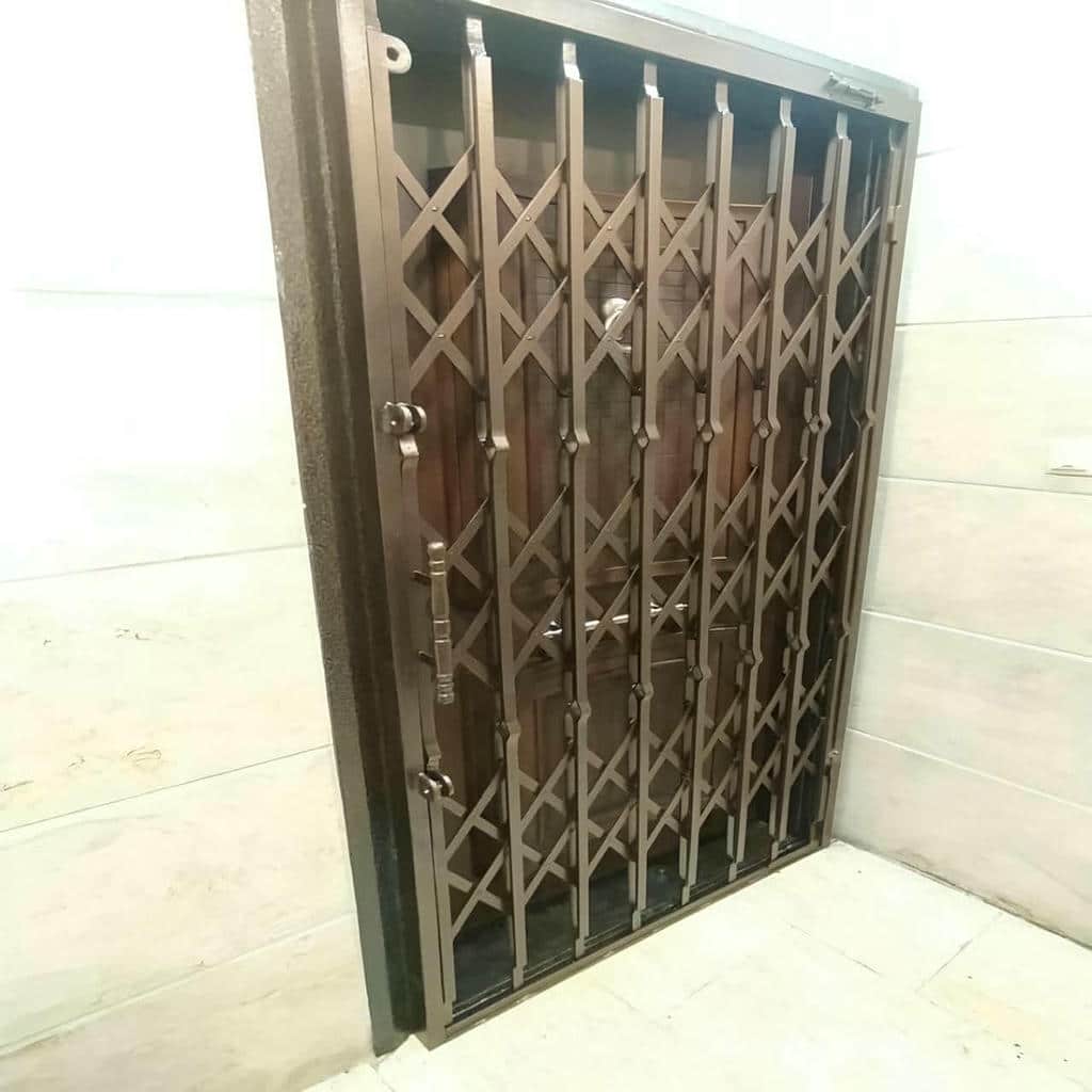 مرکز تخصصی فروش حفاظ درب آکاردئونی در استان زنجان