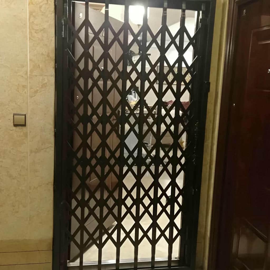 مرکز تخصصی فروش حفاظ درب آکاردئونی در استان سمنان