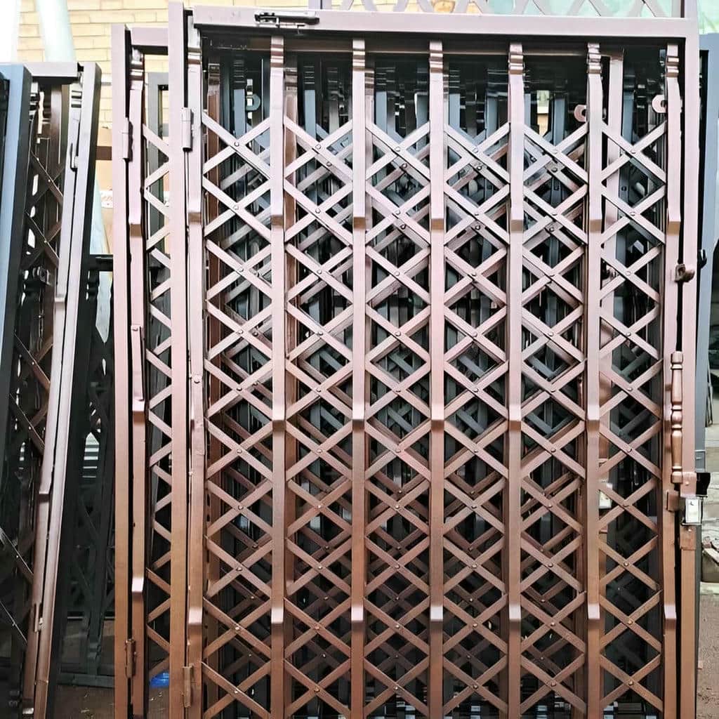 مرکز فروش و سفارش حفاظ درب آکاردئونی در استان خراسان جنوبی
