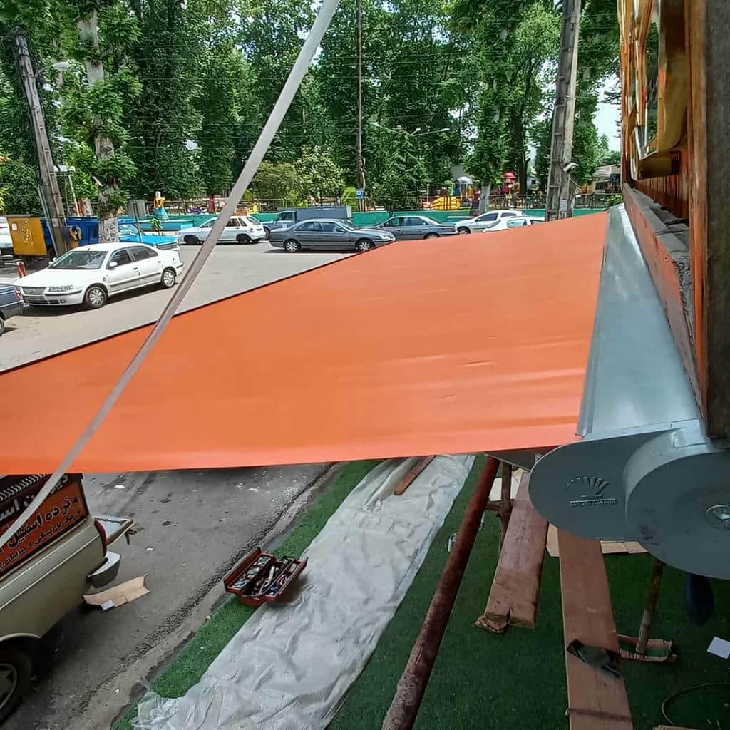 سایبان برقی بازویی کرم روی تراس استان هرمزگان مرکز عرضه سایبان برقی در استان هرمزگان