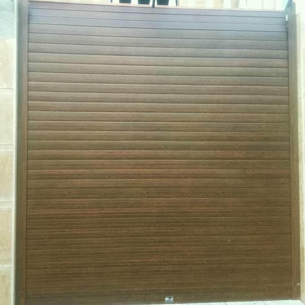 کرکره برقی تیغه آلومینیومی خاکستری در رشت مرکز تخصصی فروش کرکره برقی در رشت و حومه